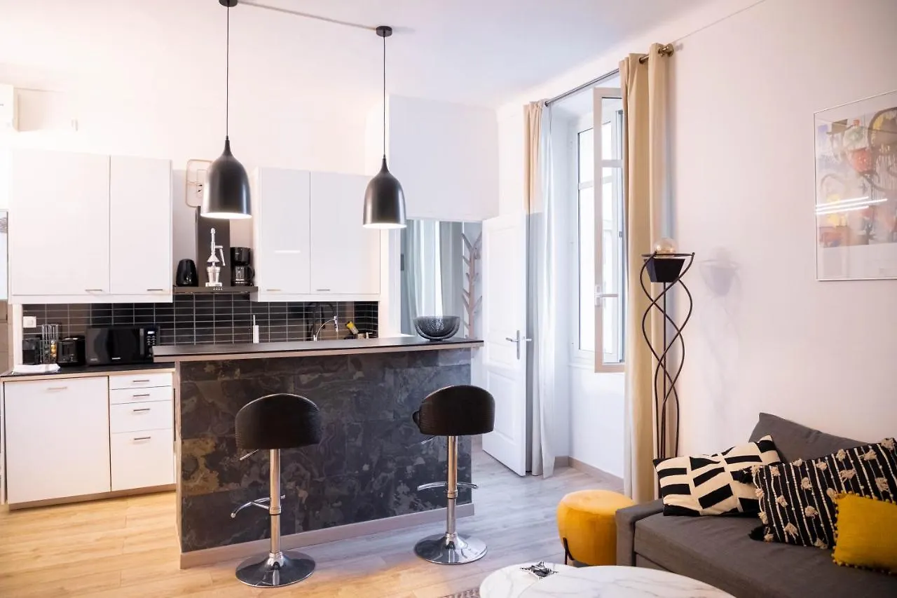 Smile Apartment Cannes France